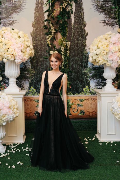 Витончена вечірня випускна сукня