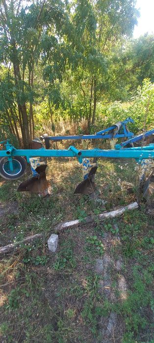 Продам трактор мтз 80 з культіватором та плугами на вибір