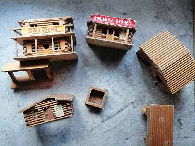 duży zestaw starych drewnianych zabawek preria wioska kowbojów zabawki