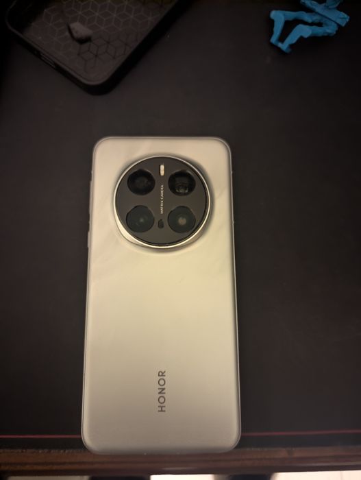 Honor Magic 7 pro 512G/ 12+12G RAM