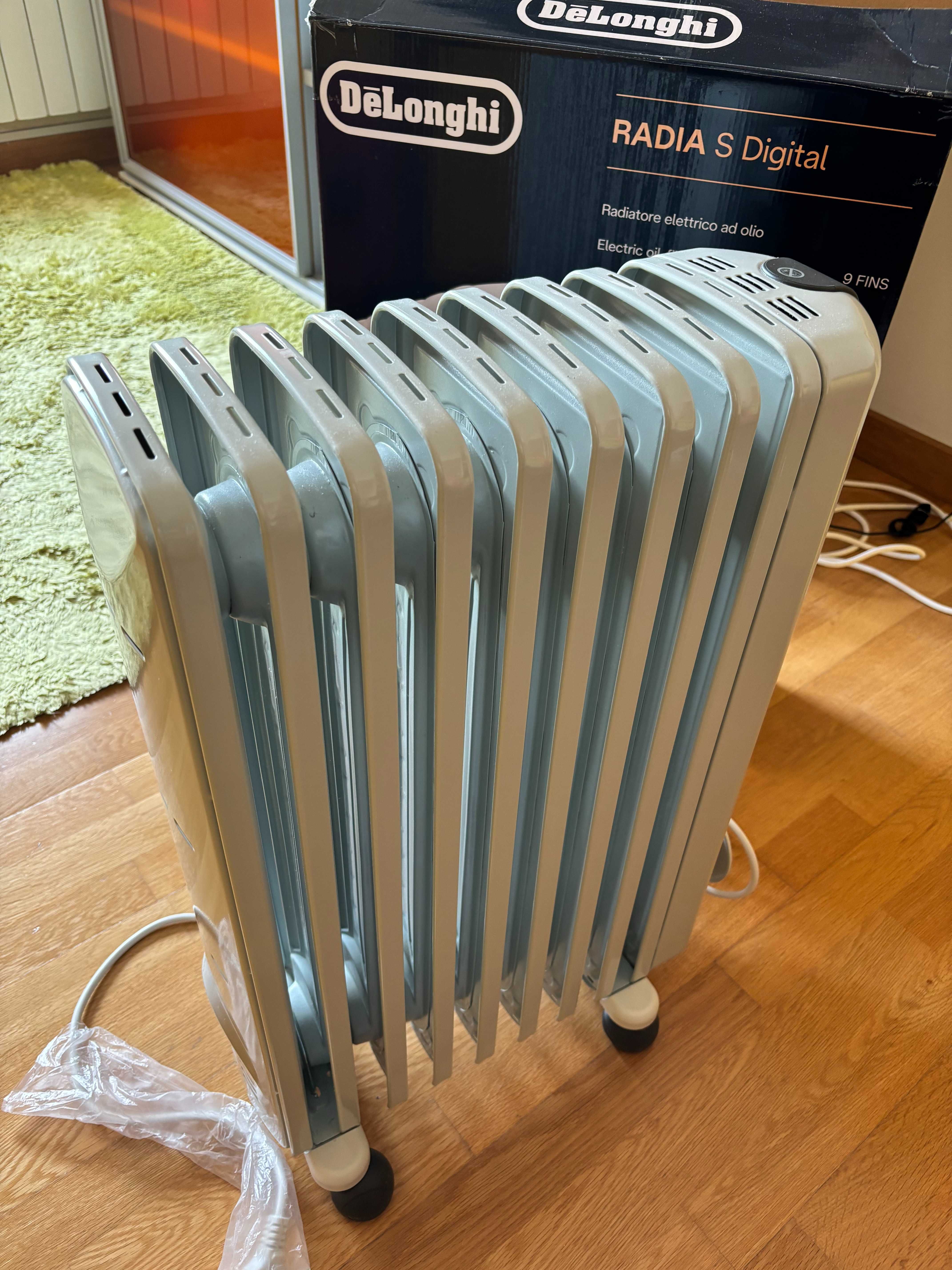 Aquecedor radiador a óleo Delongui Modelo TRRS0920