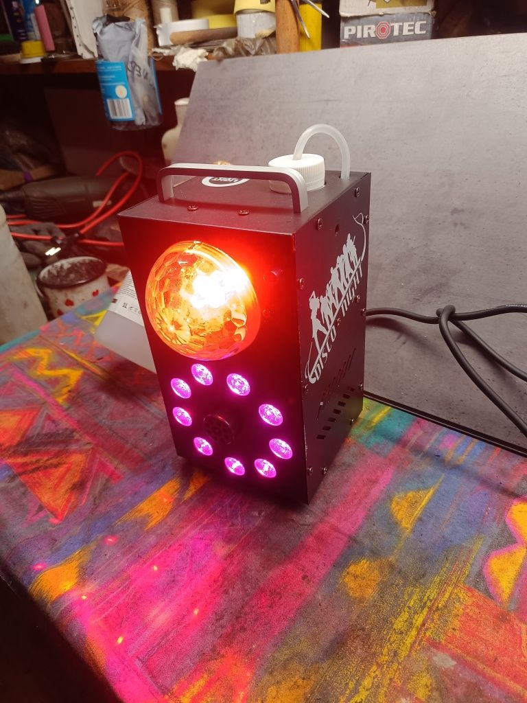 Wytwornica dymu  z kulą disco