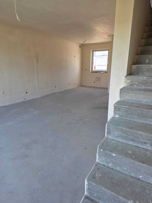 Sprzedam Lokal Dom w zabudowie szeregowej Parking Ogród  Złotniki Kuj