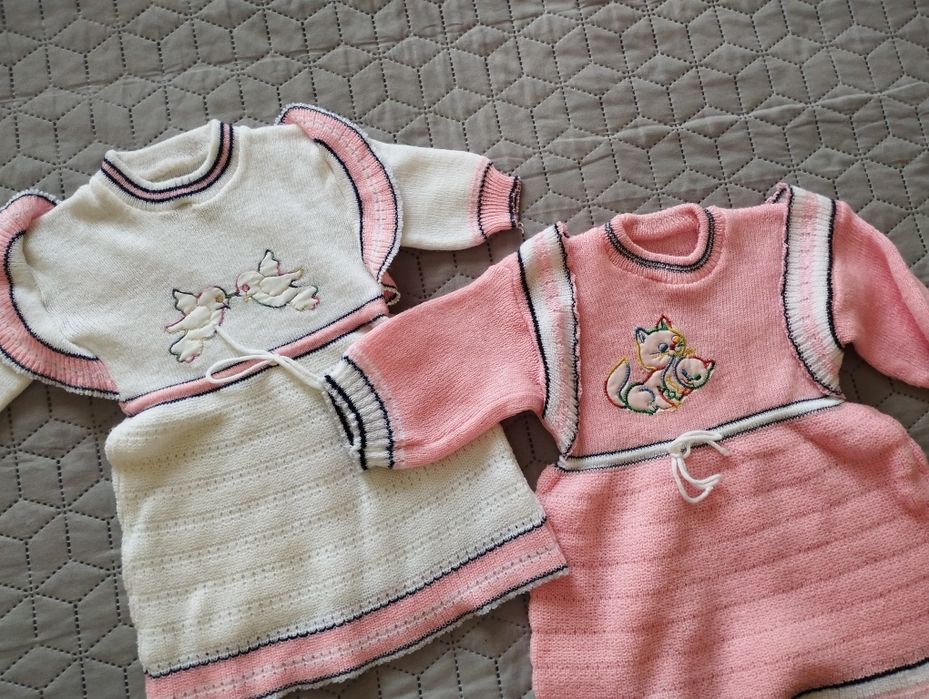 Дитячі в'язані сукні