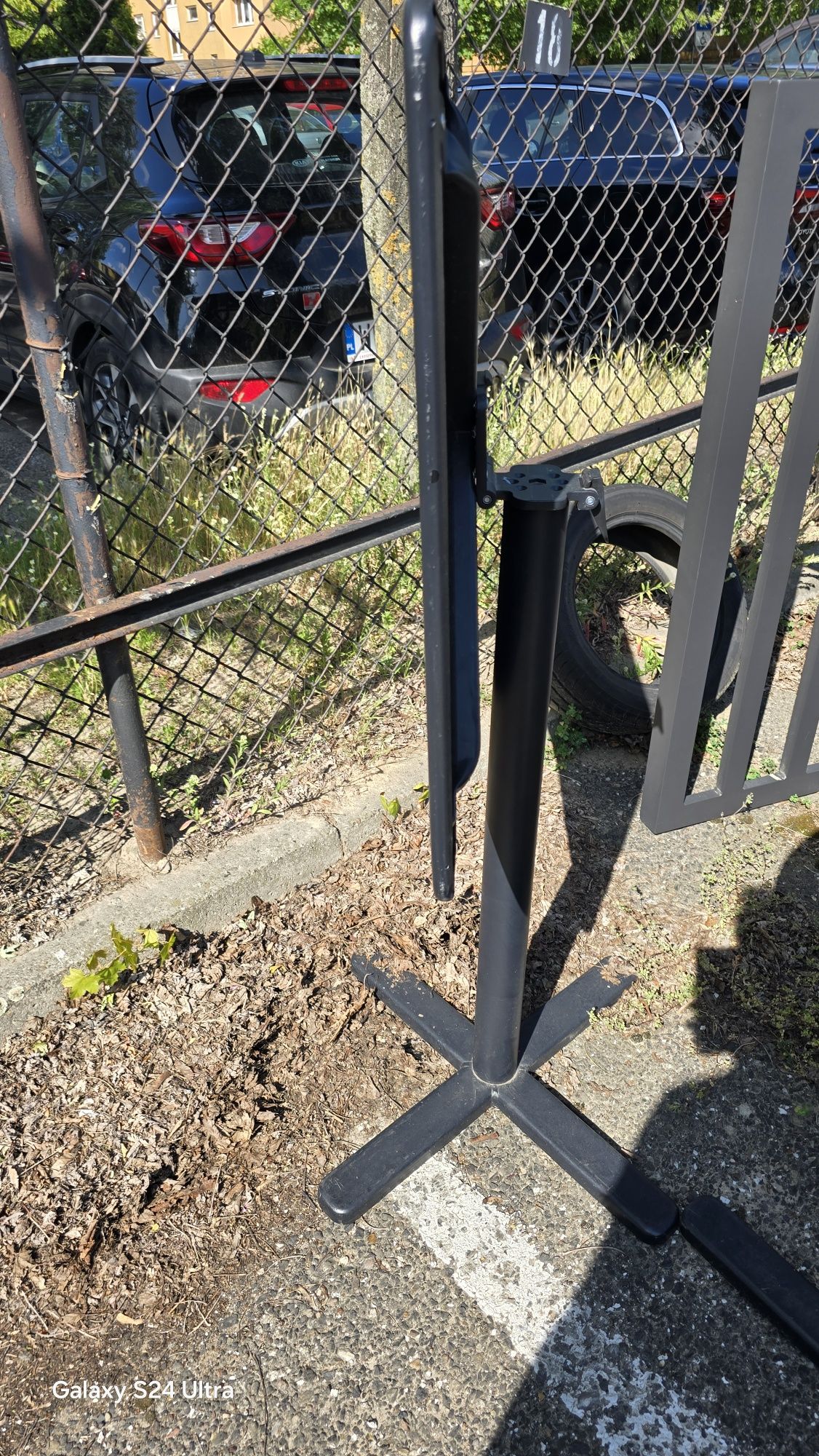 Stoliki ogrodowe, metalowe, składane.