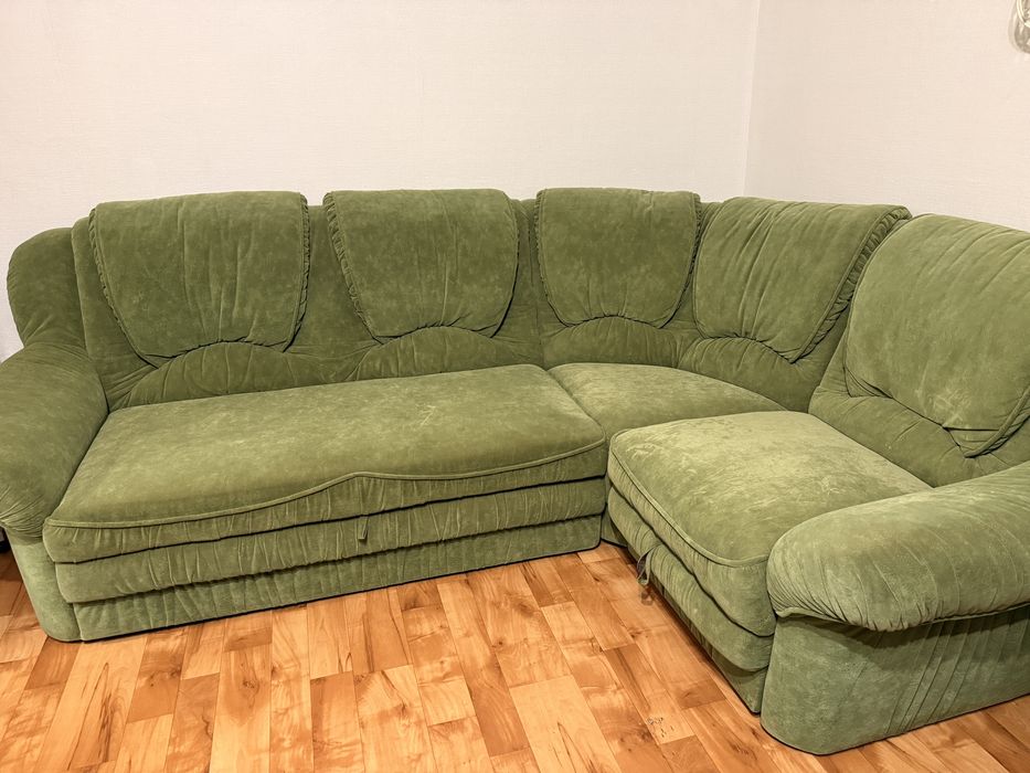 Продам диван кутовий 2-спальний Ізюм центр