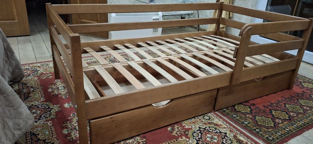 Кровать односпальная Бук