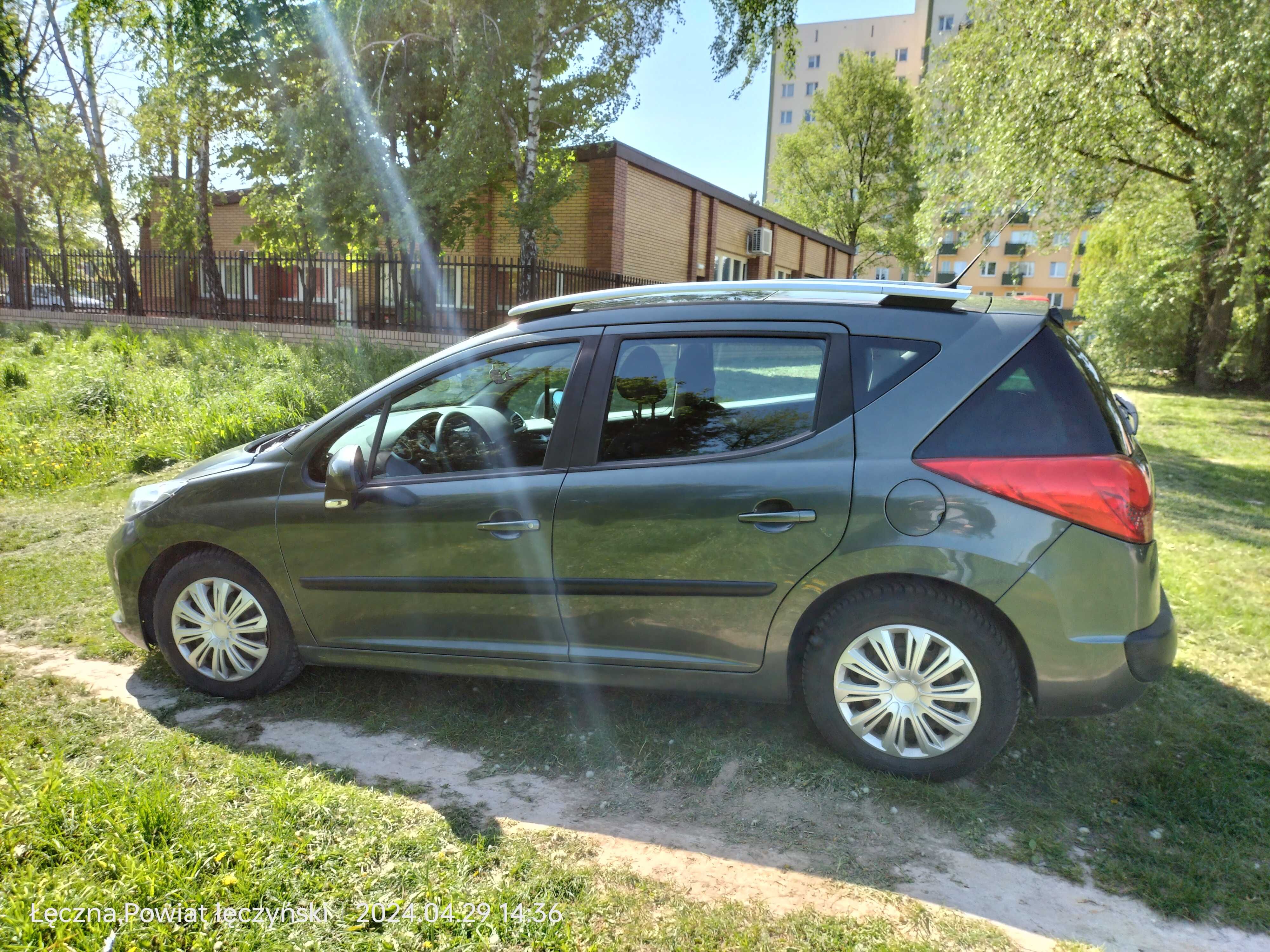 Peugeot 207 SW panorama