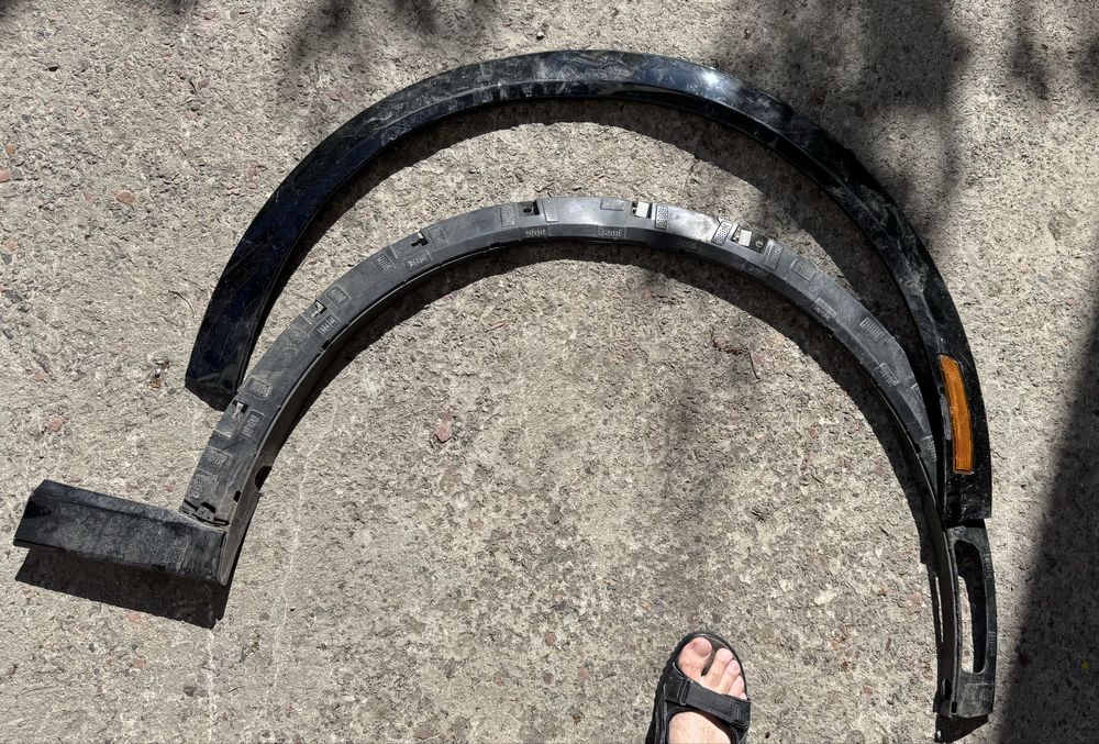 Під відновлення передня права піввісь, подушка руля, арка Ford Mach-e