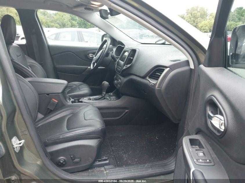 2021 Jeep Cherokee LATITUDE 4X4