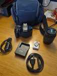 Vendo Canon 550D + objetiva, saco, SD card32g + bateria