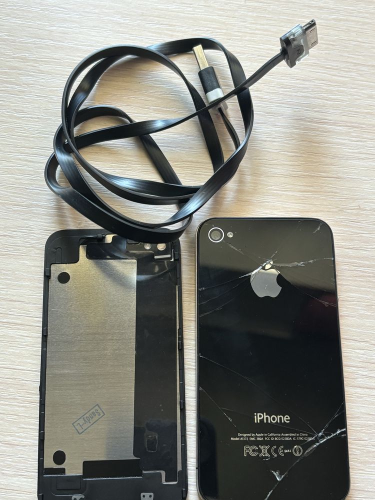 iPhon 4  16GB Чёрный  Б\У