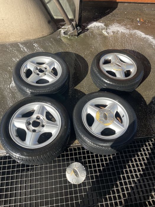 Jantes 14 ford fiest com pneus