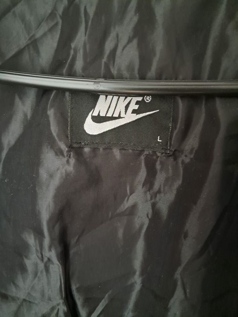 Спортивна безрукавка Nike