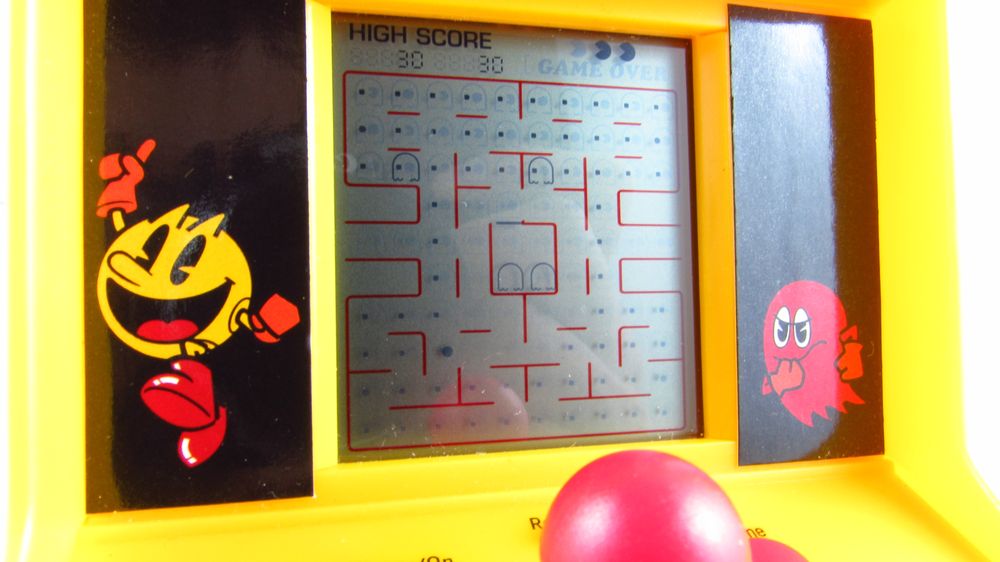 FIZZ CREATIONS - PAC-MAN Bandai Retro Konsola Automat 1