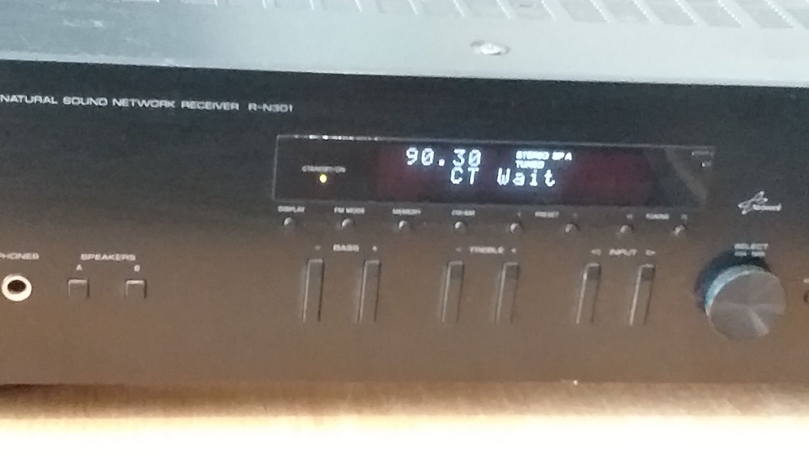 Amplituner stereo Yamaha R-N301