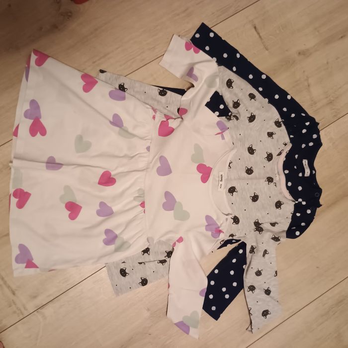 Zestaw sukienek dla dziewczynki r98