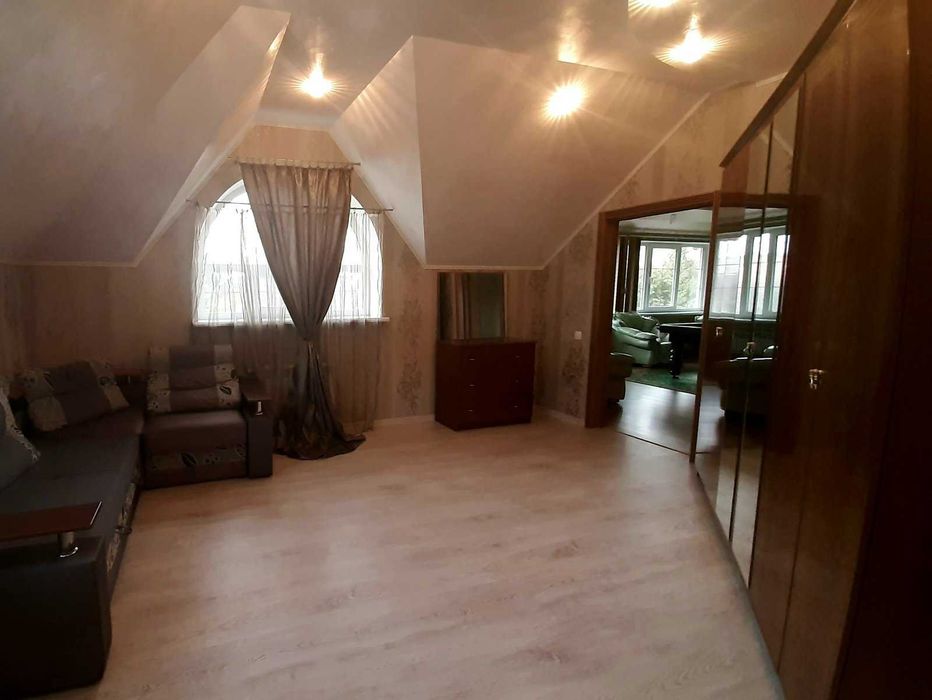 Дом посуточно 280 кв. Сауна, бассейн, бильярд, генератор.