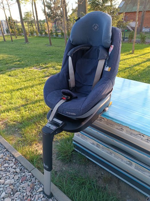 Sprzedam fotelik samochodowy Maxi Cosi plus baza