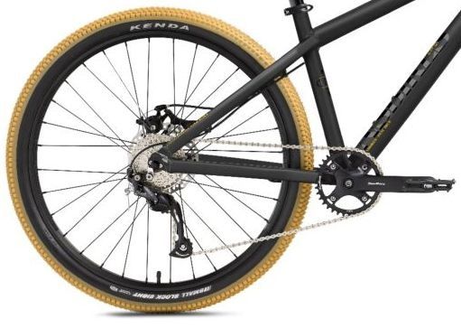 NS Bikes CLASH 2021 M 26''- opony Vans x Cult
