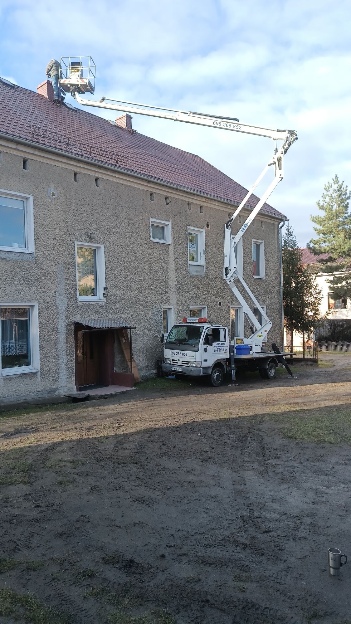 Usługi podnośnikem koszowym/zwyżka/usługi budowlane