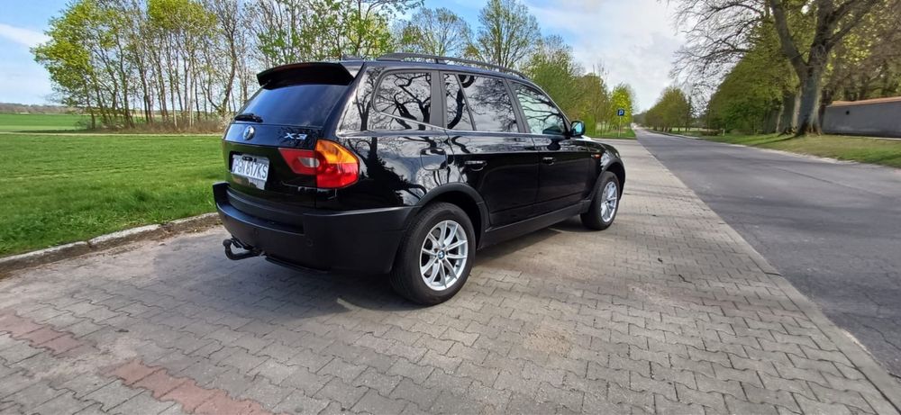 BMW X3 2.5i Android