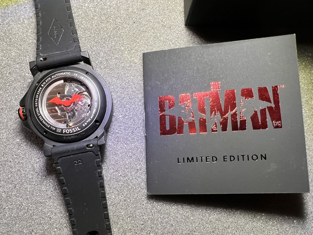 Kolekcjonerski zegarek automatyczny Fossil x Batman