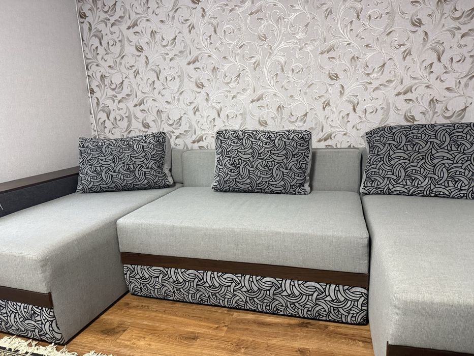 Диван у стані нового | Тумба, сховище, подушки