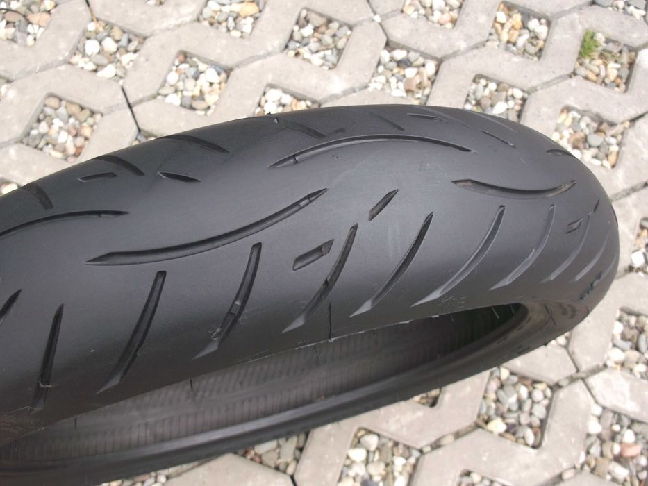 opona 120/70ZR17	Metzeler Roadtec z8 interact dot5015 3,2mm