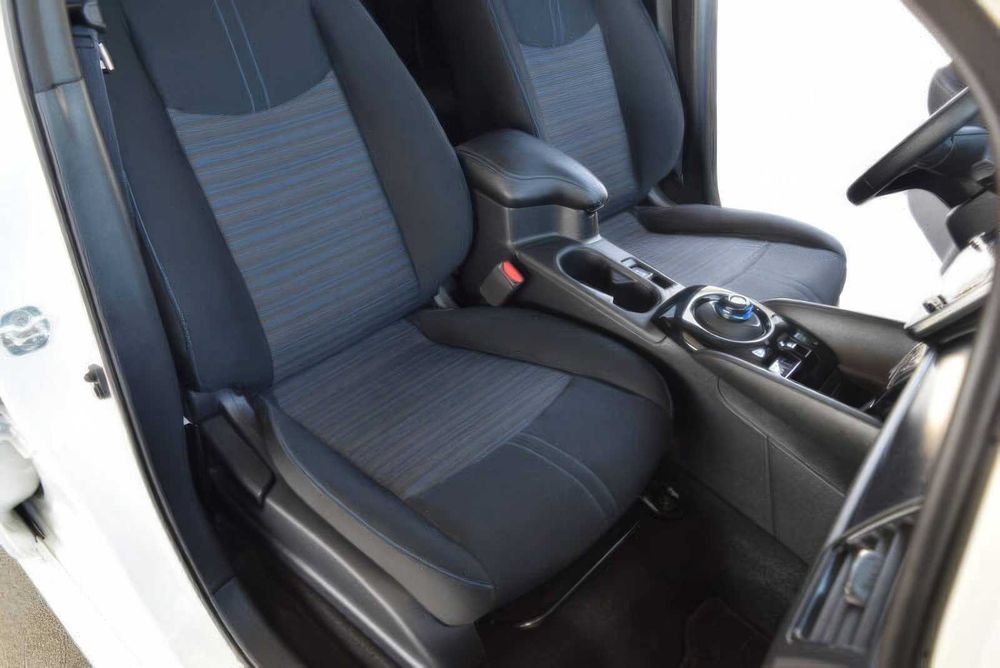 Nissan LEAF SV      2019