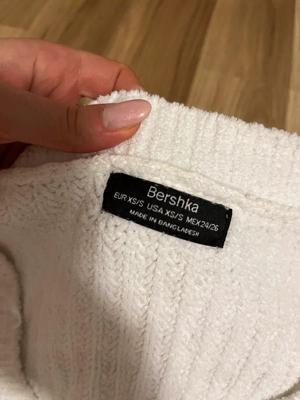 Sweter biały oversize