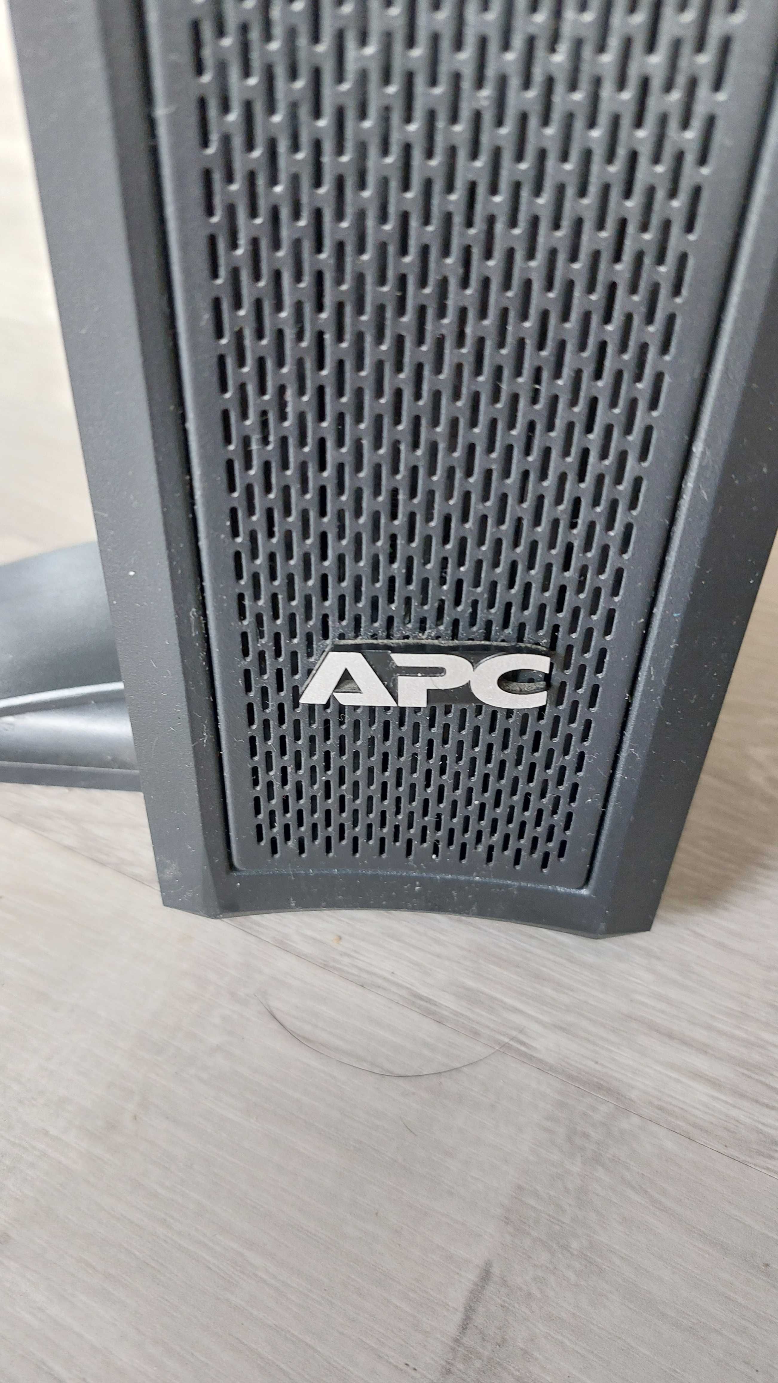 Zasilanie awaryjne UPS 3000W model APC SMX3000RMHV2U