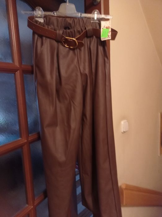 Spodnie szerokie z eko skóry