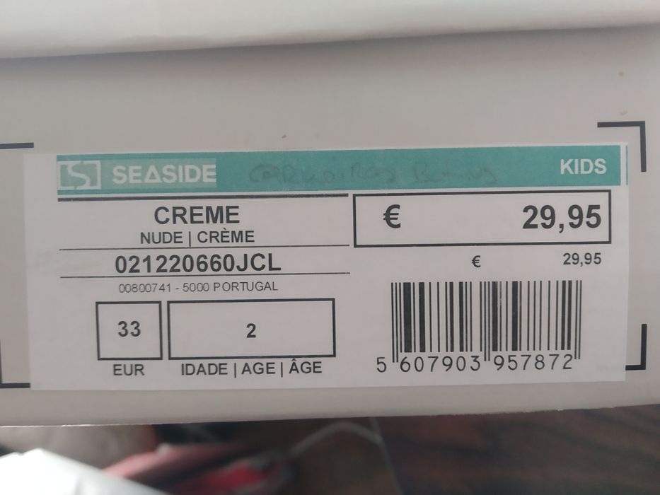 Botins em pele de carneira, Tam. 33