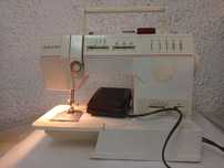 Máquina de costura Singer modelo 9020