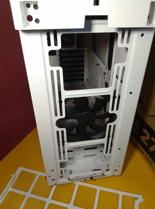 Корпус ПК CORSAIR Закаленное Стекло Кулеры Mid Tower Игровой CARBIDE