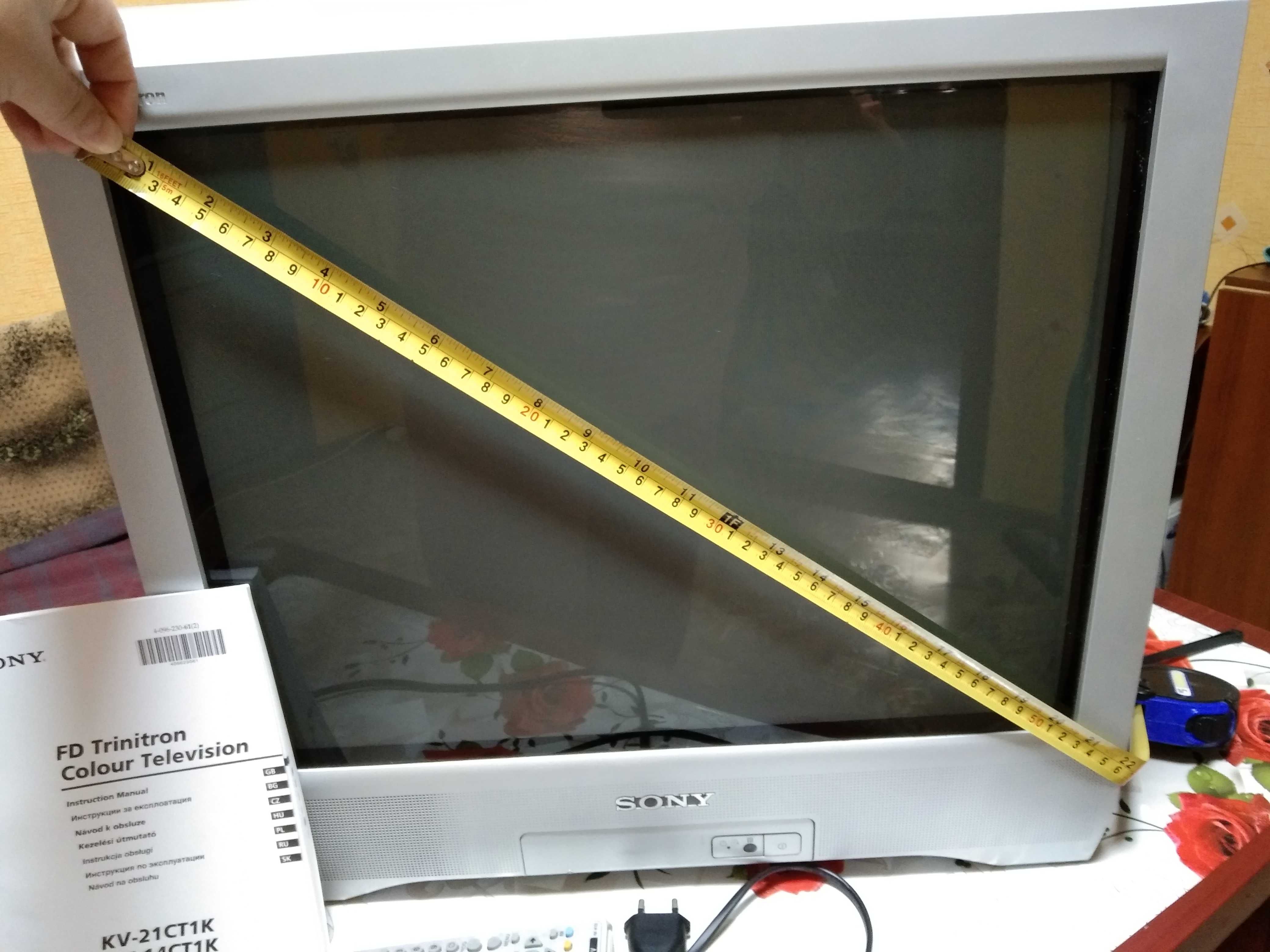 Телевізор SONY Trinitron в ідеальному стані, все працює, дігональ 52см