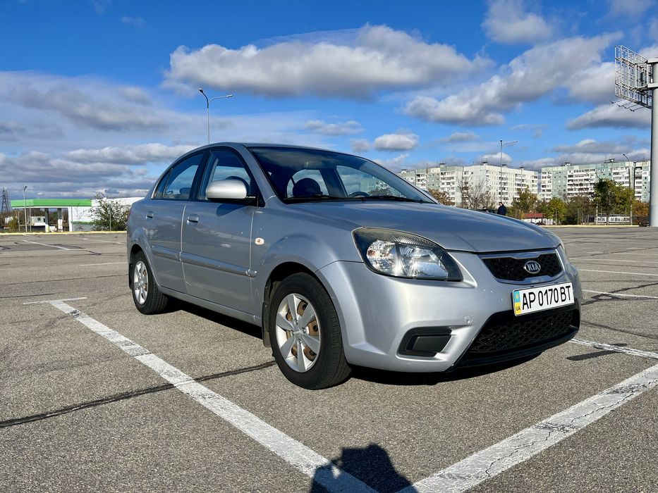 Продається Kia Rio 2 2010 року