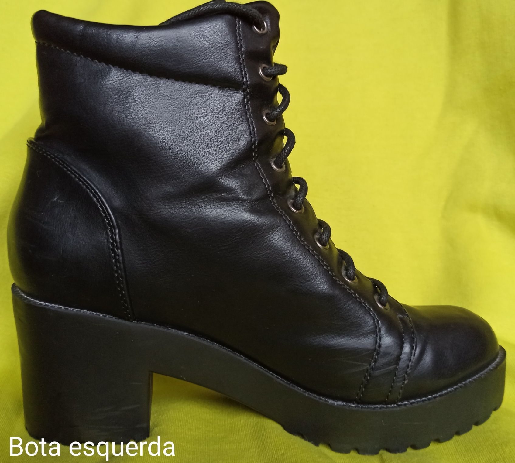 Botas pretas Mandarina