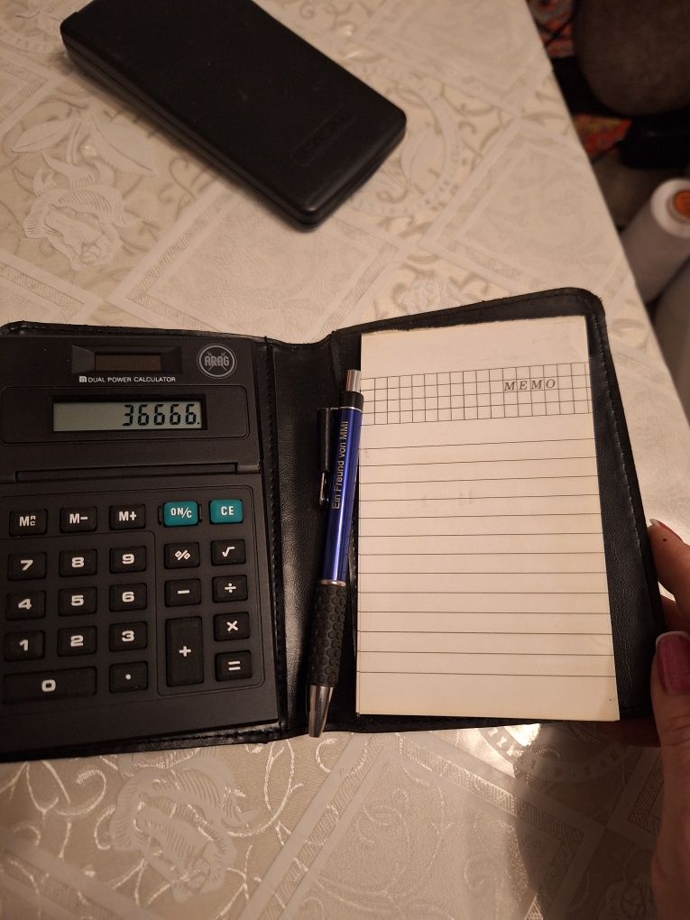 Продам калькулятор.