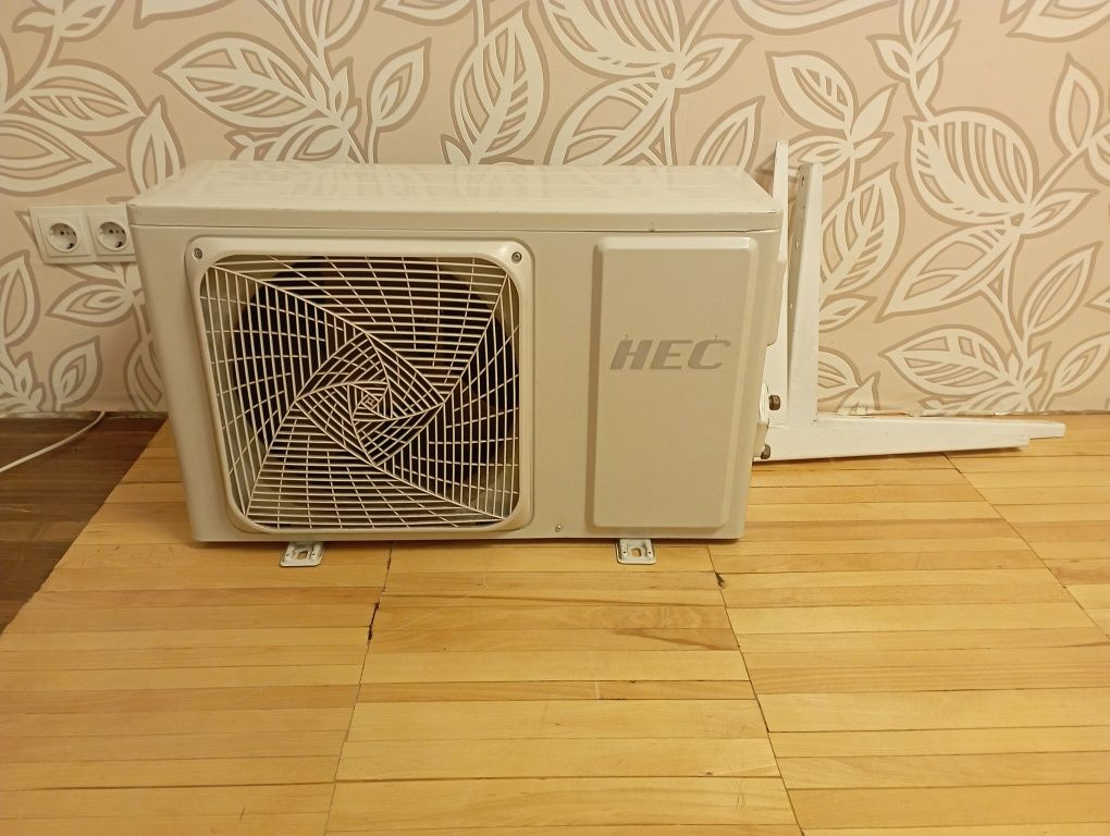 Кондиционер HAIER HEC-12HTD03/R2(1)