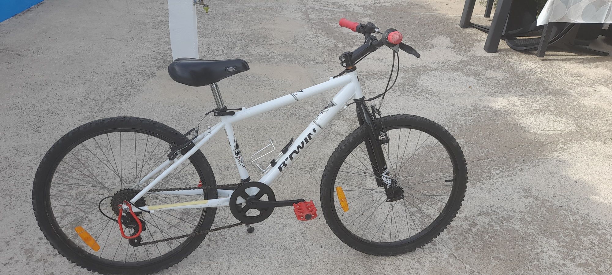 Vende -se Bicicleta roda 24" Excelente estado