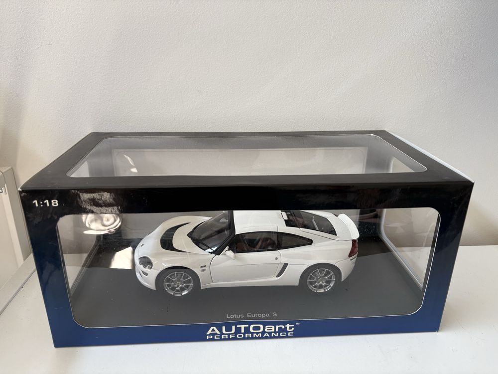 Model Lotus Europa S 1:18 AutoArt (kyosho minichamps)