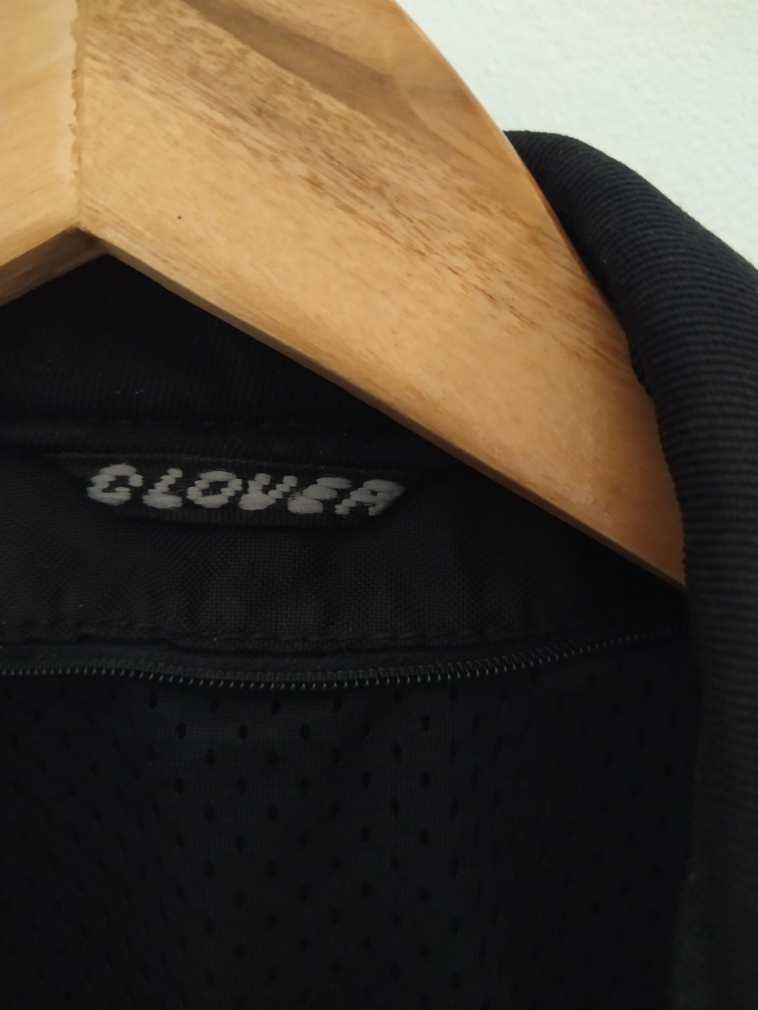 Casaco Clover, mota, em pele, preto