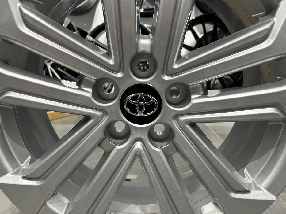 Oryginalne felgi 18 5x114.3 ET35 Toyota RAV4 C-HR II Corolla Cross