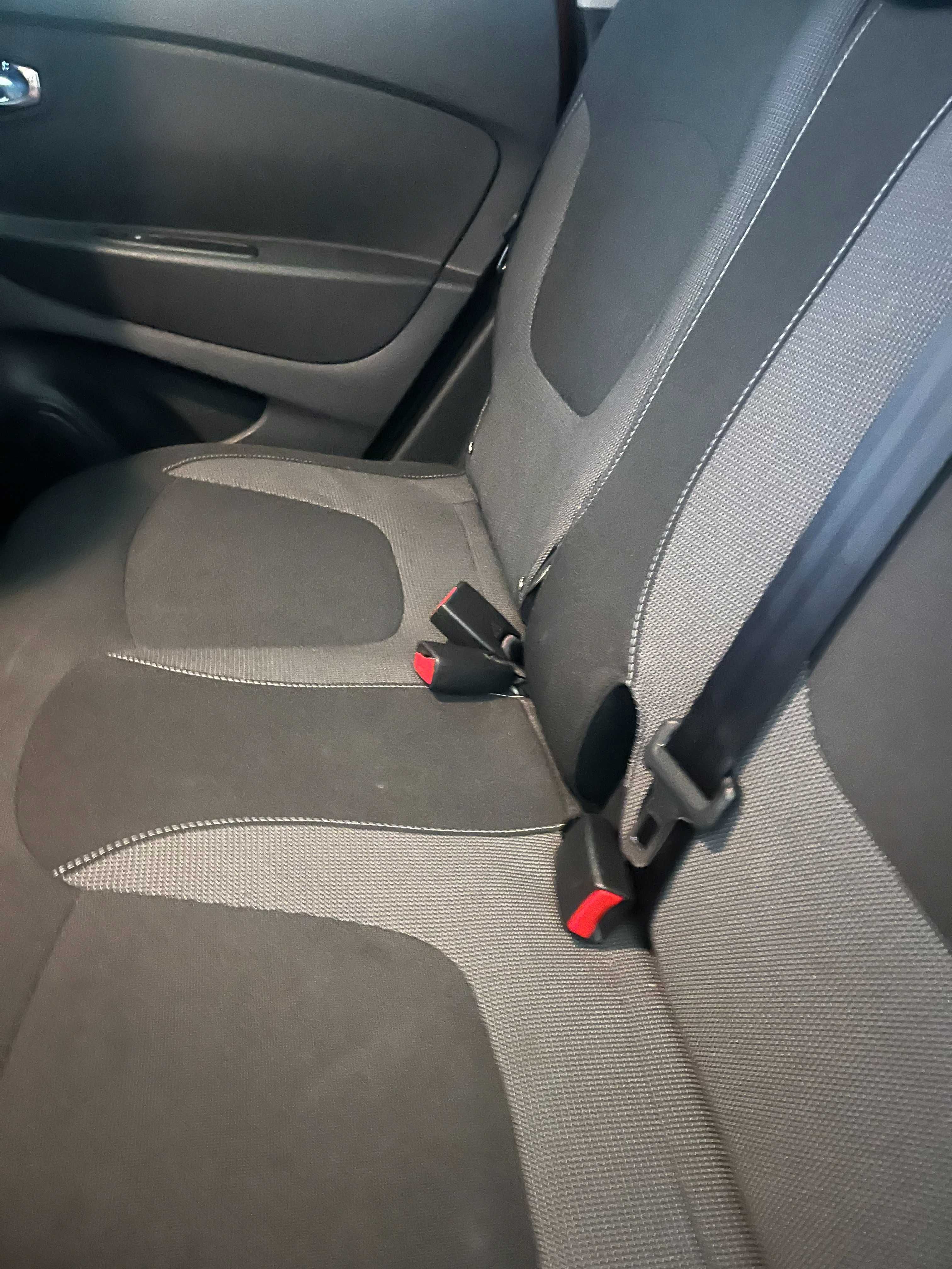 CAPTUR Vermelho como novo