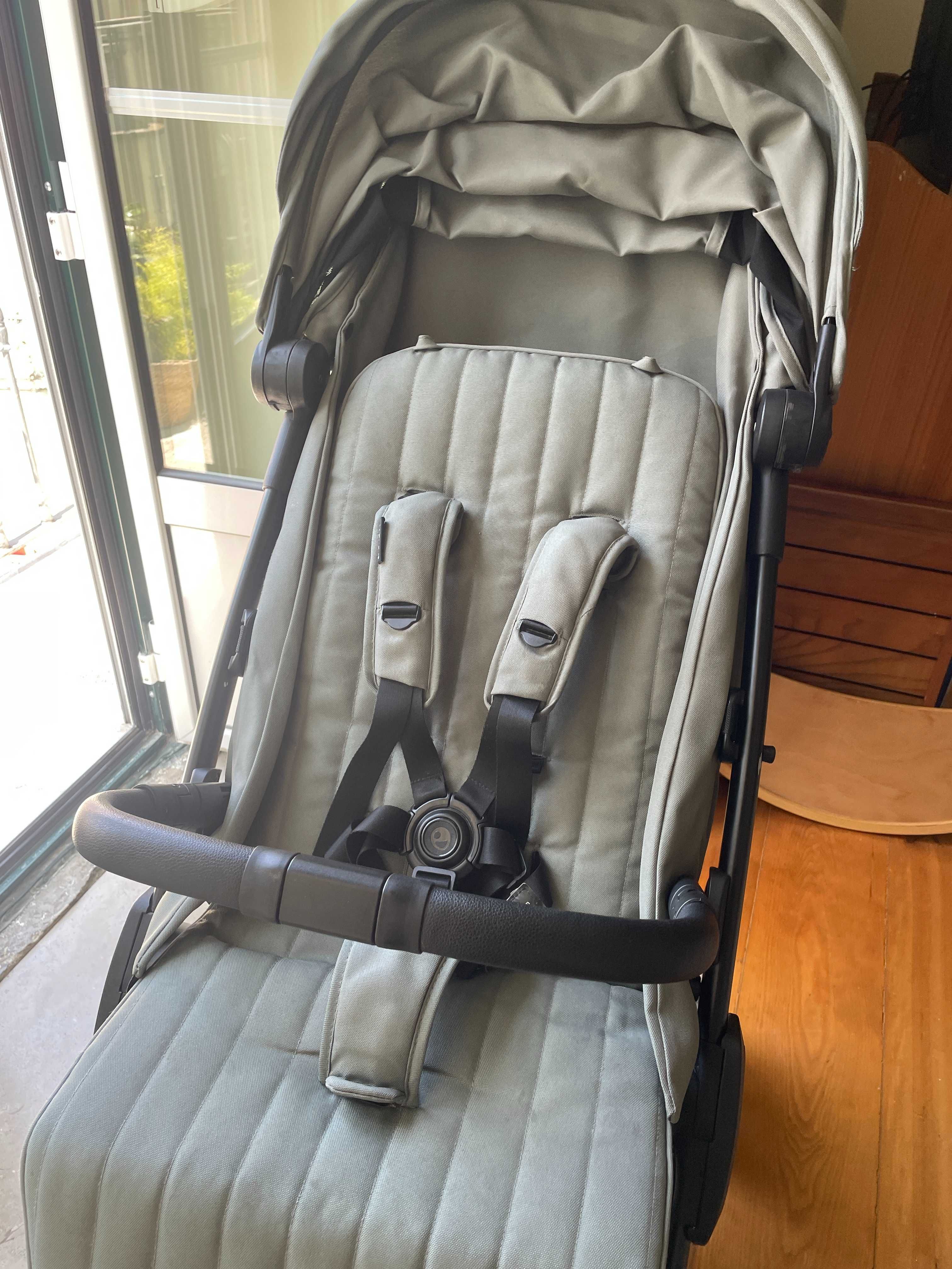 Easywalker Jackey 2 Carrinho de Passeio  – Agave Green cybex