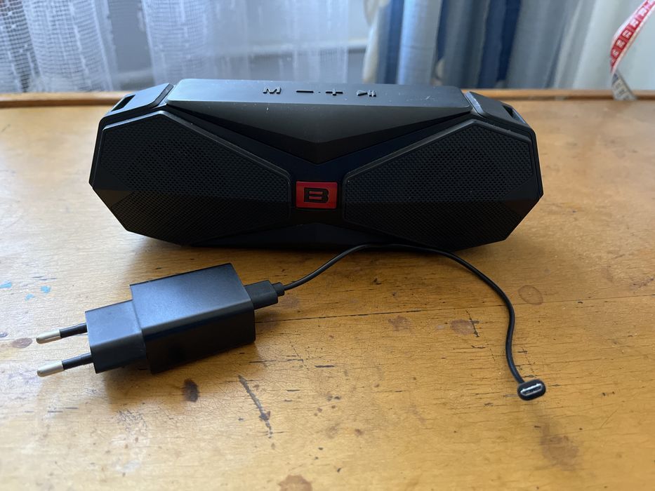 Głośnik przenośny Blutooth 2x5W, akumulator, radio FM