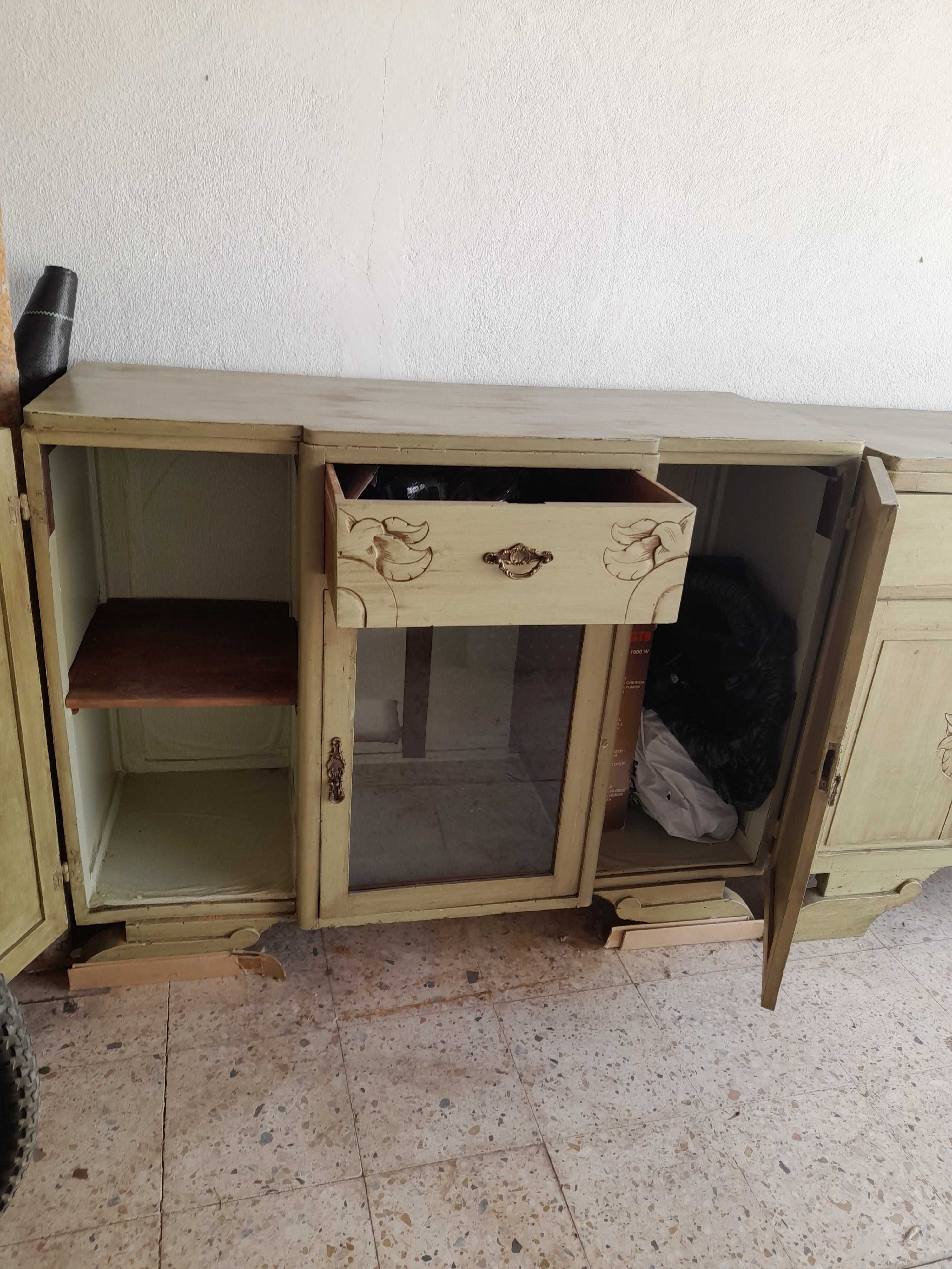 Movel antigo pintado