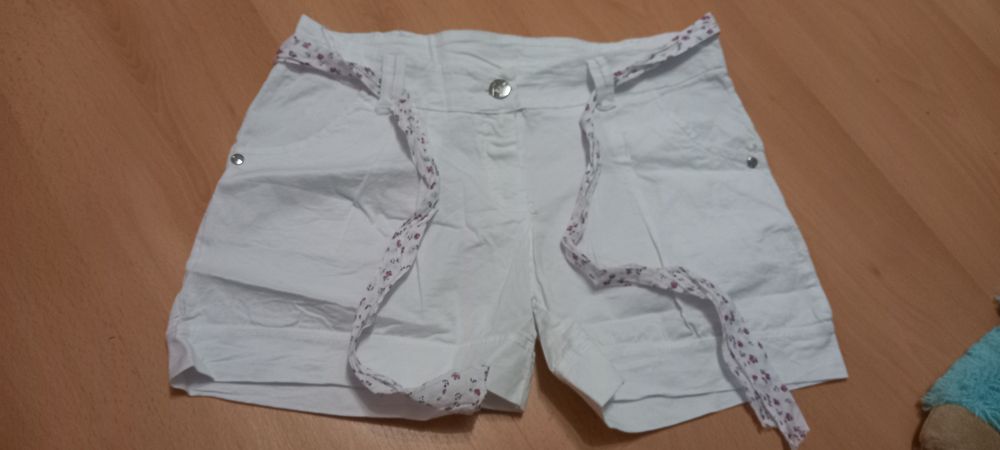 Krótkie spodenki damskie